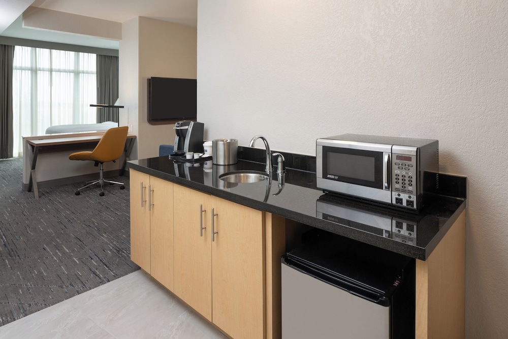 Holiday Inn Express Miami Airport Blue Lagoon Area by IHG - photo 10