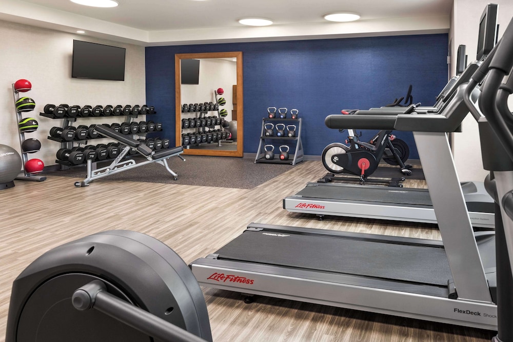 Hampton Inn Chicago O'Hare International Airport - photo 26