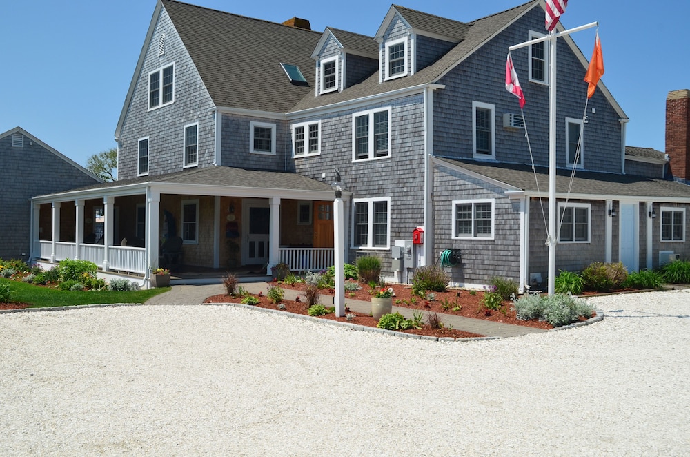 Beach Breeze Inn - photo 2