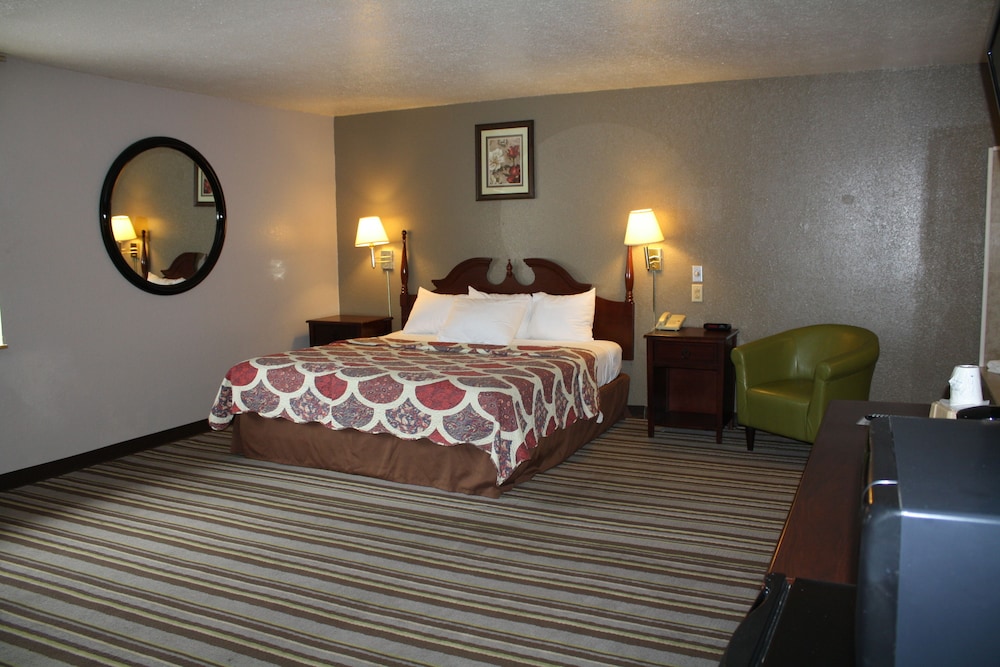 American Elite Inn - photo 11