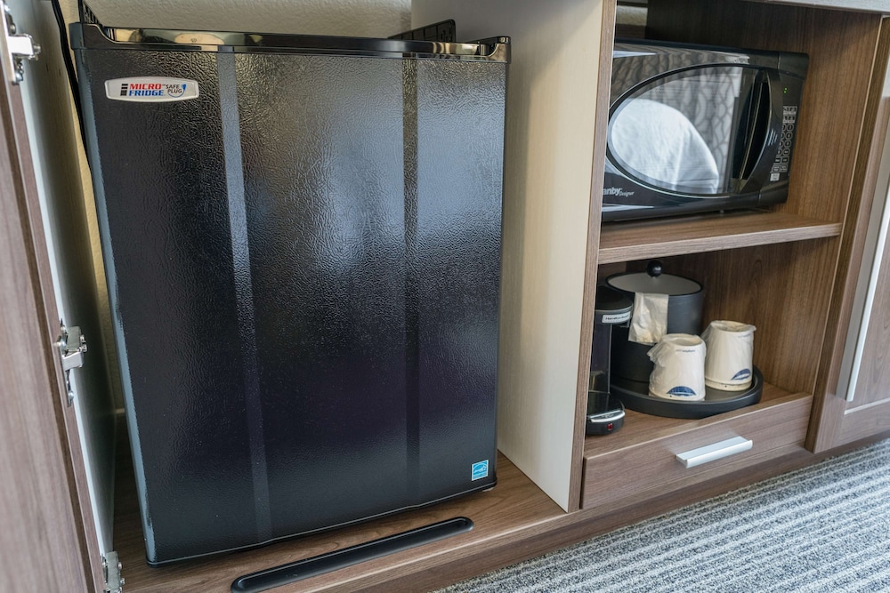 Hampton Inn Livermore - photo 10