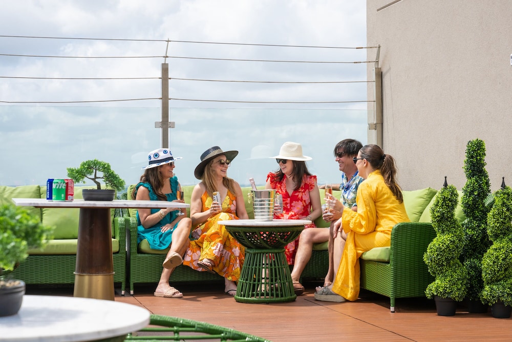 Blossom Hotel Houston Curio Collection by Hilton - photo 120