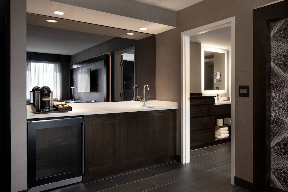 The Clancy Autograph Collection by Marriott - photo 19