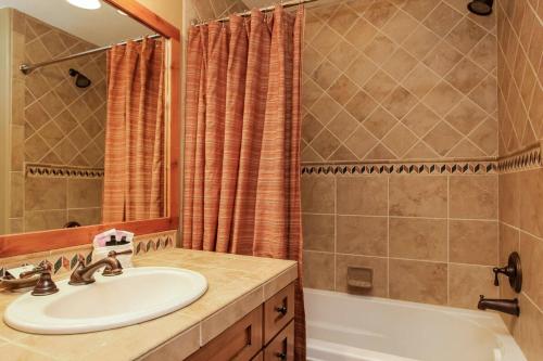 Clearwater Cottage 87 at Tamarack Resort by Casago McCall Donerightmanagement - photo 14