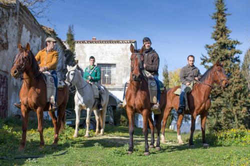 Cortijo El Berrocal — Cazalla De La Sierra — photo 2