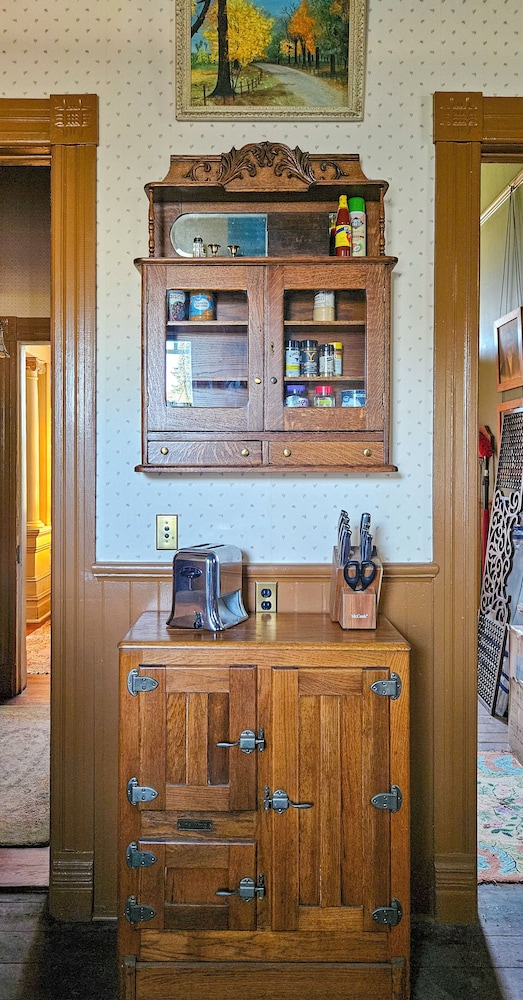 The JD Hyde Historic Inn - photo 75