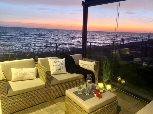 Enkhuizer Strand Chalet Wellenreiter Zweite Reihe Haus Nr 213 — 4-Star Luxury Hotel in Enkhuizen, Netherlands