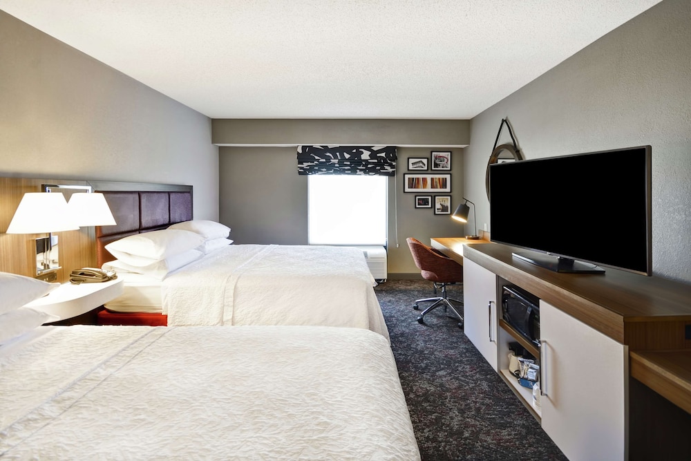 Hampton Inn & Suites Columbus Easton Area - photo 12