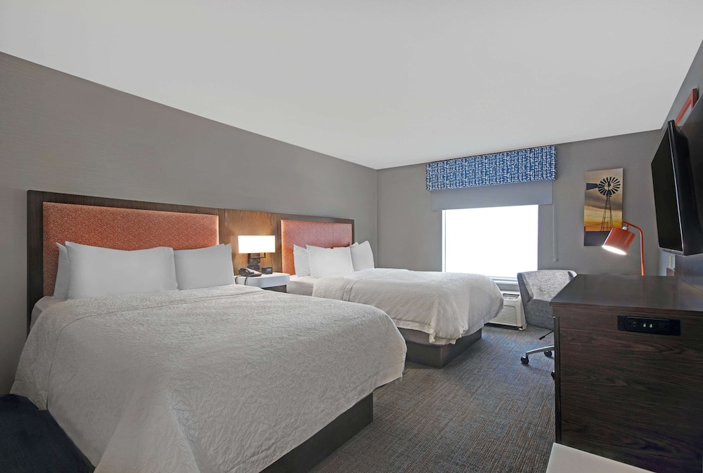 Hampton Inn Keokuk - photo 4