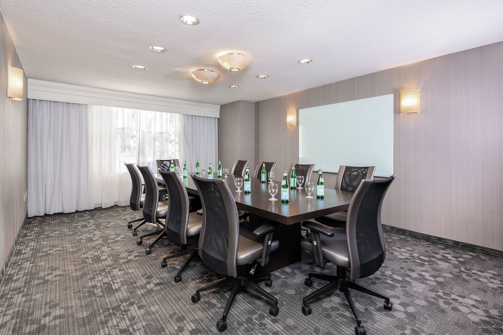 Courtyard by Marriott Newark University of Delaware - photo 32
