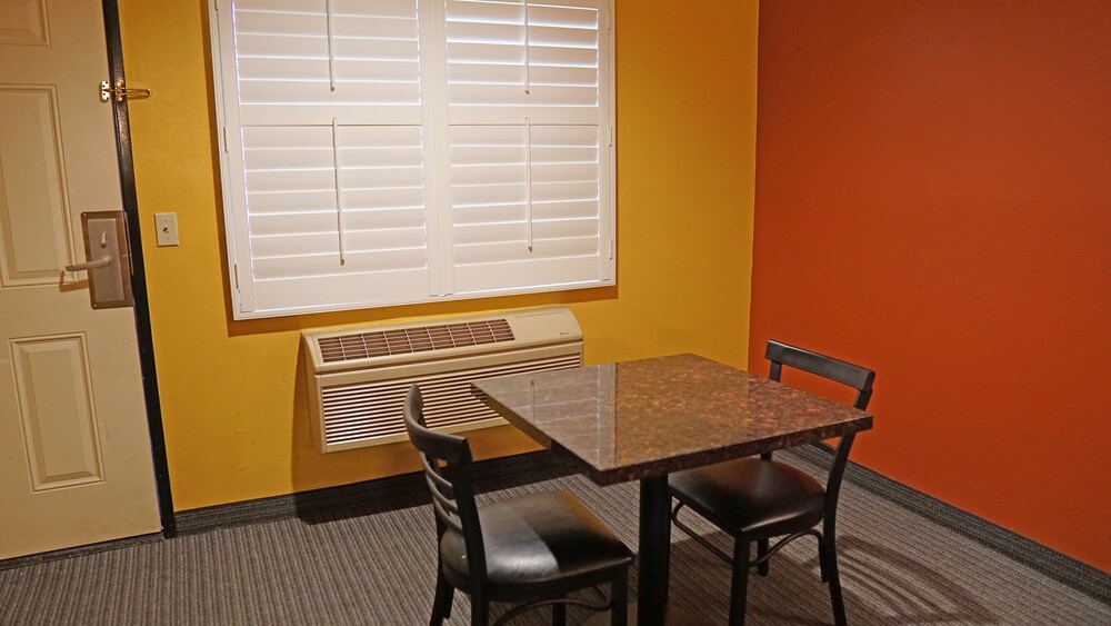 Travel Plaza Inn - photo 30