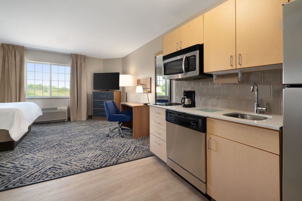 Candlewood Suites Watertown Fort Drum by IHG - photo 25