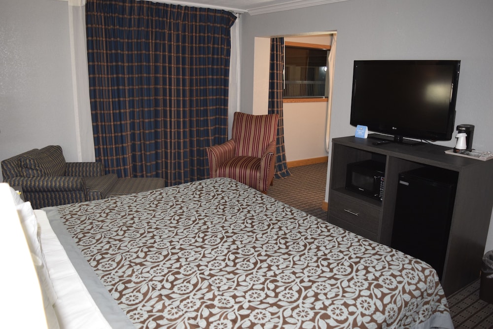 Days Inn by Wyndham Rock Falls - photo 9