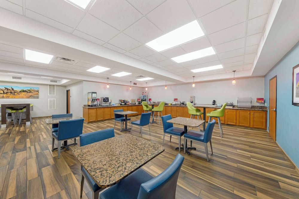 Best Western Plus Midwest City Inn & Suites - photo 28