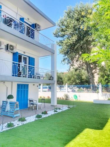 Sea Breeze 301 — 4-Star Luxury Hotel in Neoi Epivates, Greece