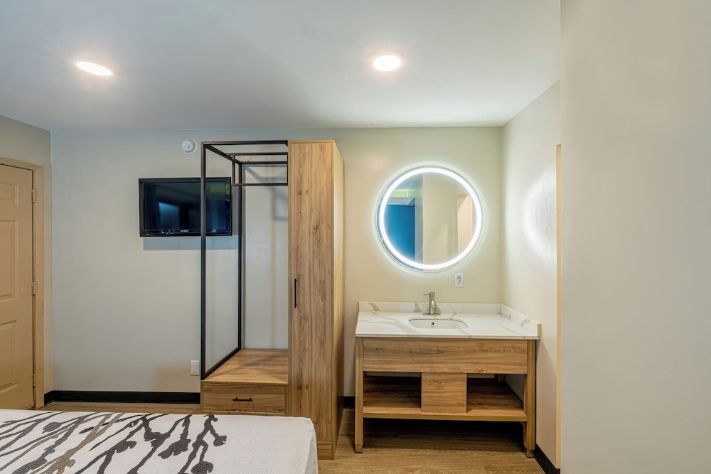 Exclusivo Inn by OYO Grand Prairie TX - photo 2