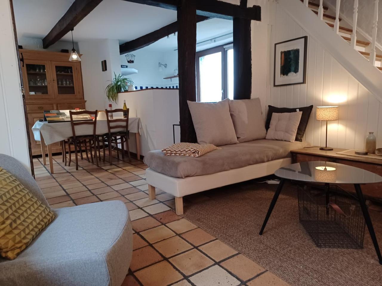 Maison d'Engon charme nature — 4-Star Luxury Hotel in Beauraing, Belgium