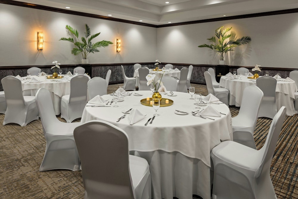Bloomington Normal Marriott Hotel & Conference Center - photo 43