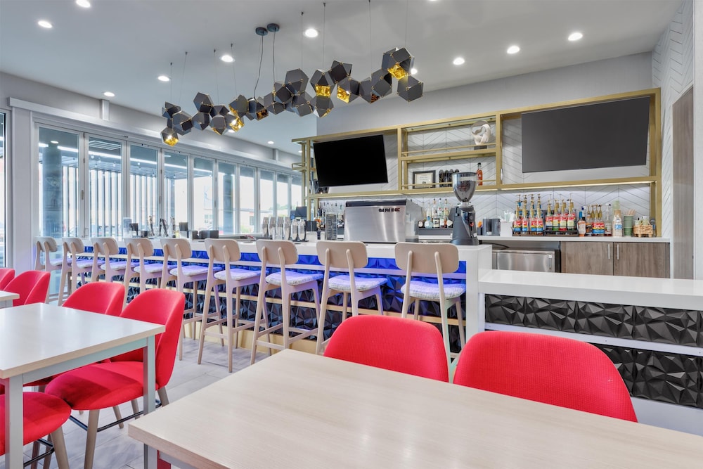 Home2 Suites by Hilton Paris - photo 40