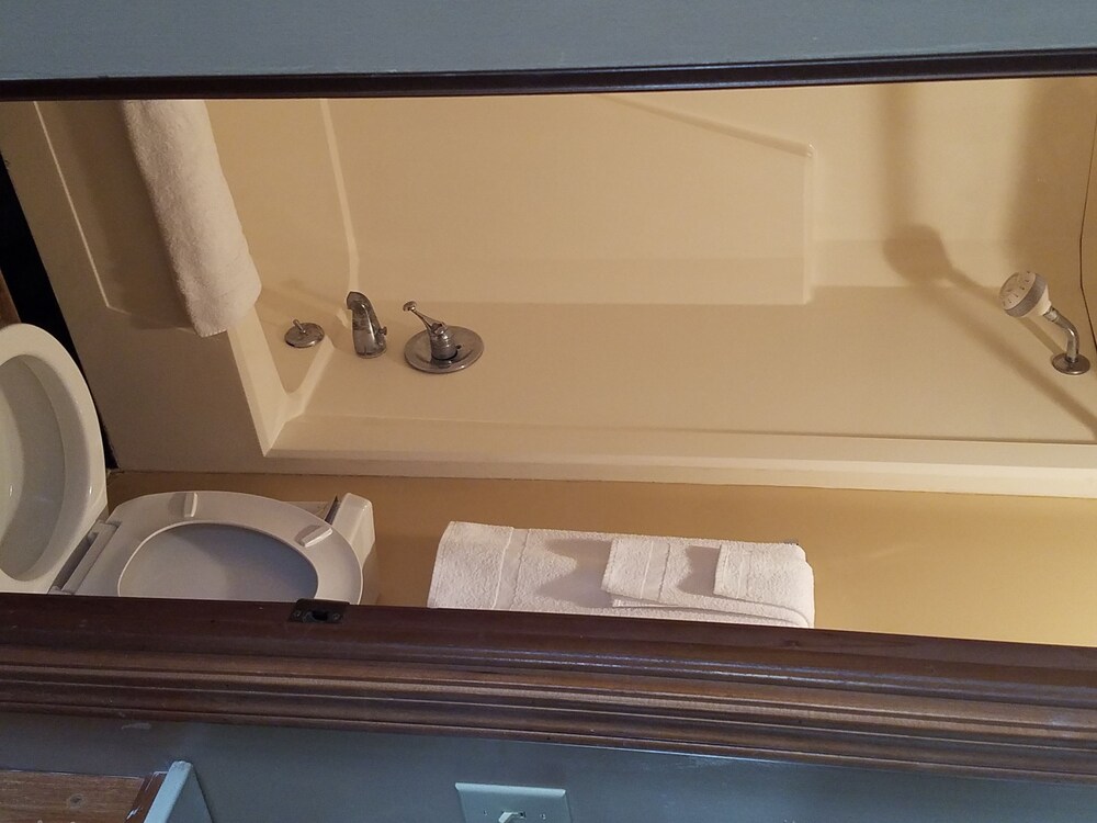 Deer Creek Motel - photo 10