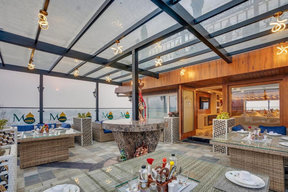 Hotel Meerz in Srinagar, India