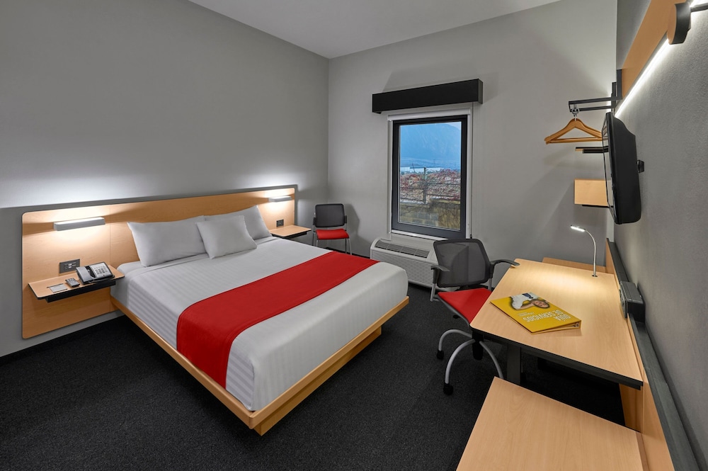 City Express Monterrey Santa Catarina