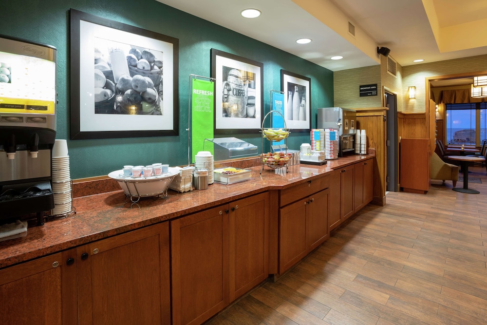 Hampton Inn Duluth Canal Park - photo 50