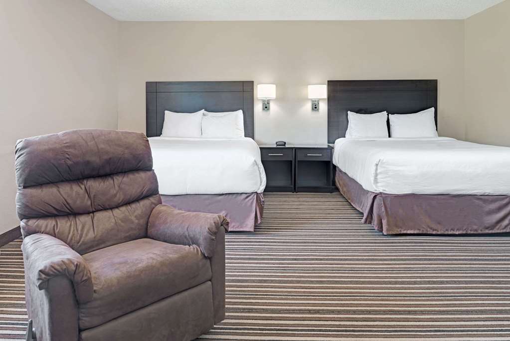 Super 8 by Wyndham Omaha I 80 West - photo 9