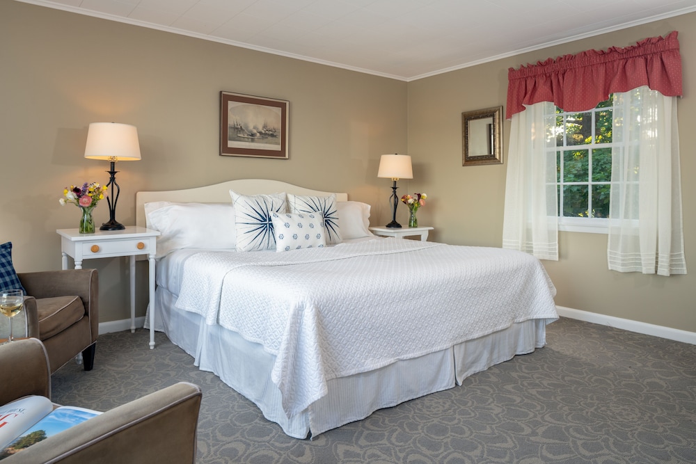 Dockside Guest Quarters & Restaurant - photo 40