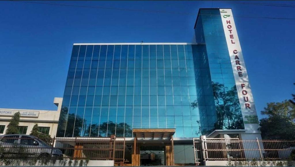 Hotel Carrefour in Patan, India