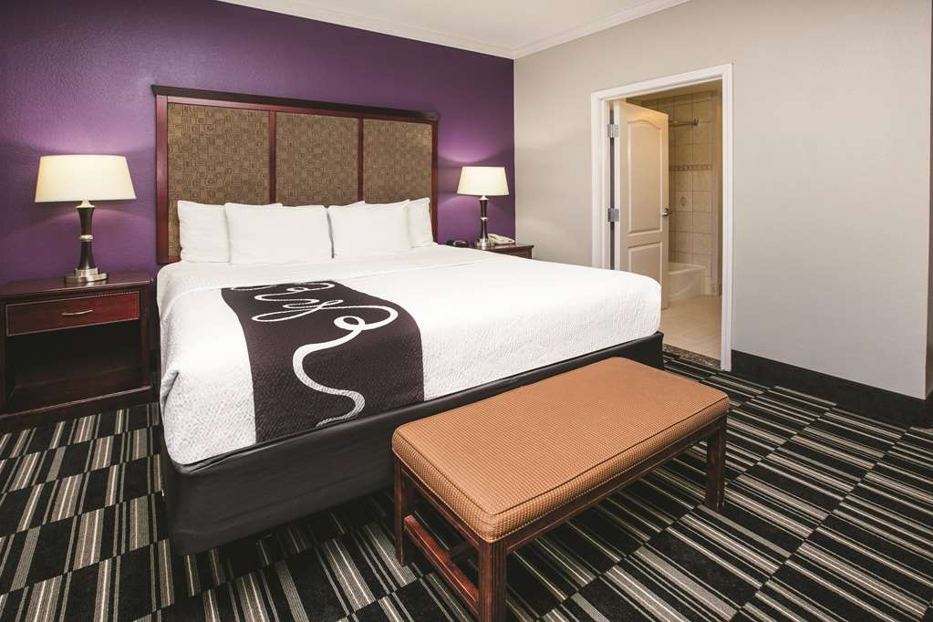 Baymont by Wyndham Dallas South DeSoto - photo 22