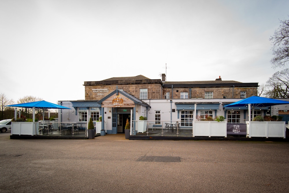 The Hartwood Hall Hotel by Greene King Inns — hotel in Chorley