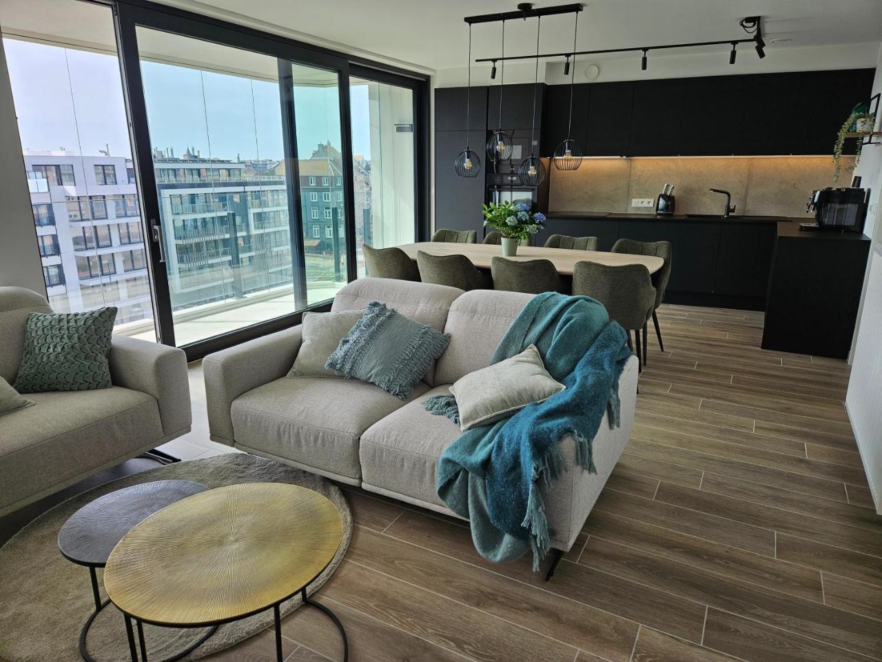 Chardonnay at the beach — 4-Star Luxury Hotel in Blankenberge, Belgium