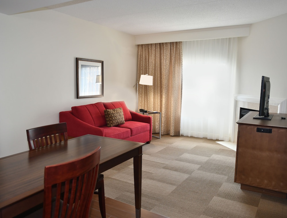 Hampton Inn & Suites Bethlehem - photo 5