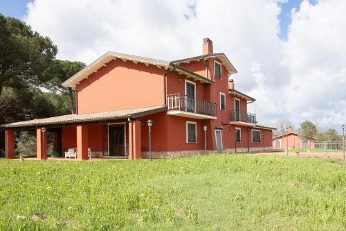 Villa Flo' Piscina Privata Relax & Privacy — 4-Star Luxury Hotel in Manciano, Italy