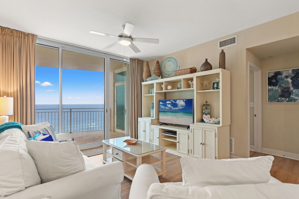 Aqua Resort 1207 Stay Salty in Panama City Beach, United States