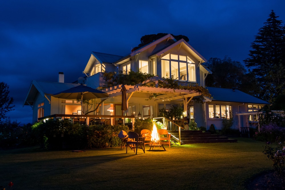 Te Koi The Lodge at Bronte — 5-Star Luxury Hotel in Nelson, New Zealand