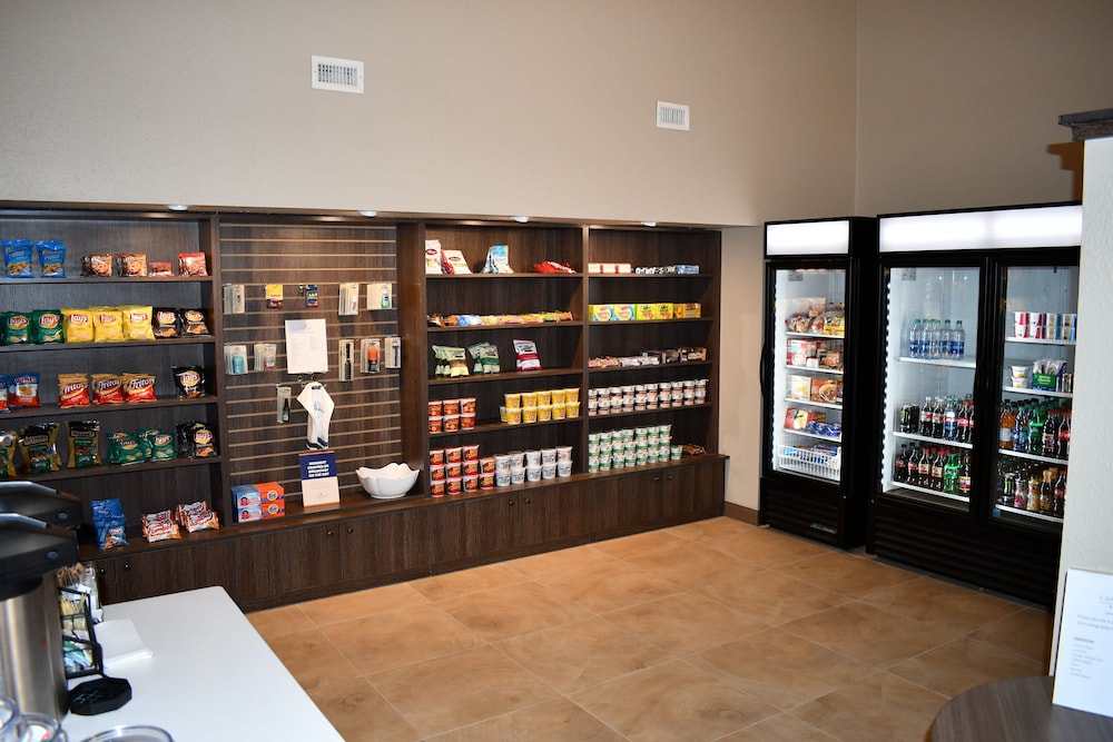 Candlewood Suites Grand Rapids Airport by IHG - photo 16