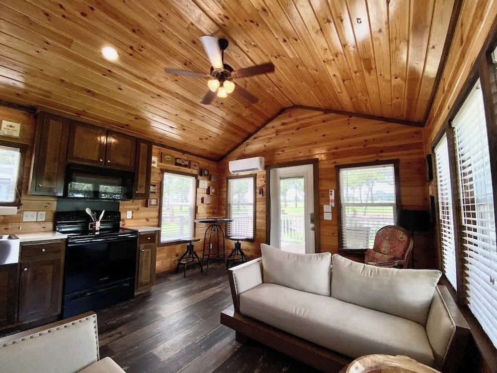 Resort at Fredericksburg Unit 6 - photo 6