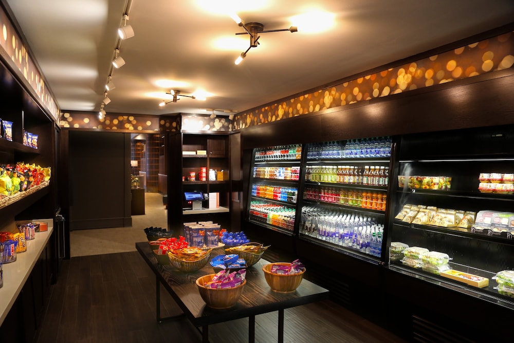 Crowne Plaza Atlanta Perimeter at Ravinia by IHG - photo 47
