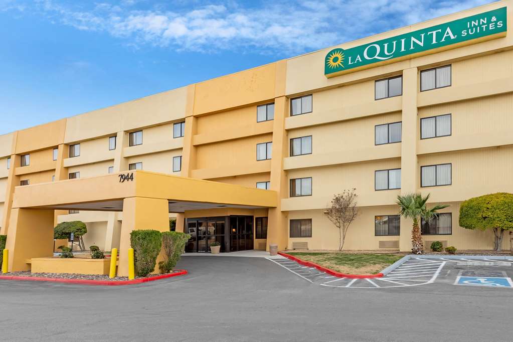 La Quinta Inn & Suites by Wyndham El Paso East - photo 2