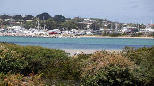 Marlin Waters Unit 2 walk to beach and river Bermagui in Bermagui, Australia