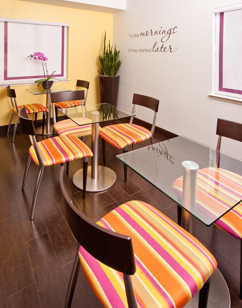 Menlo Park Inn - photo 22