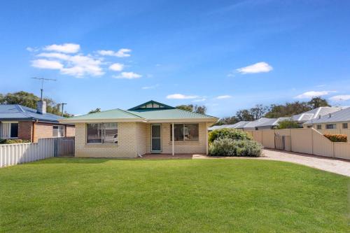 Our Beach House Busselton — 4-Star Luxury Hotel in Busselton, Australia