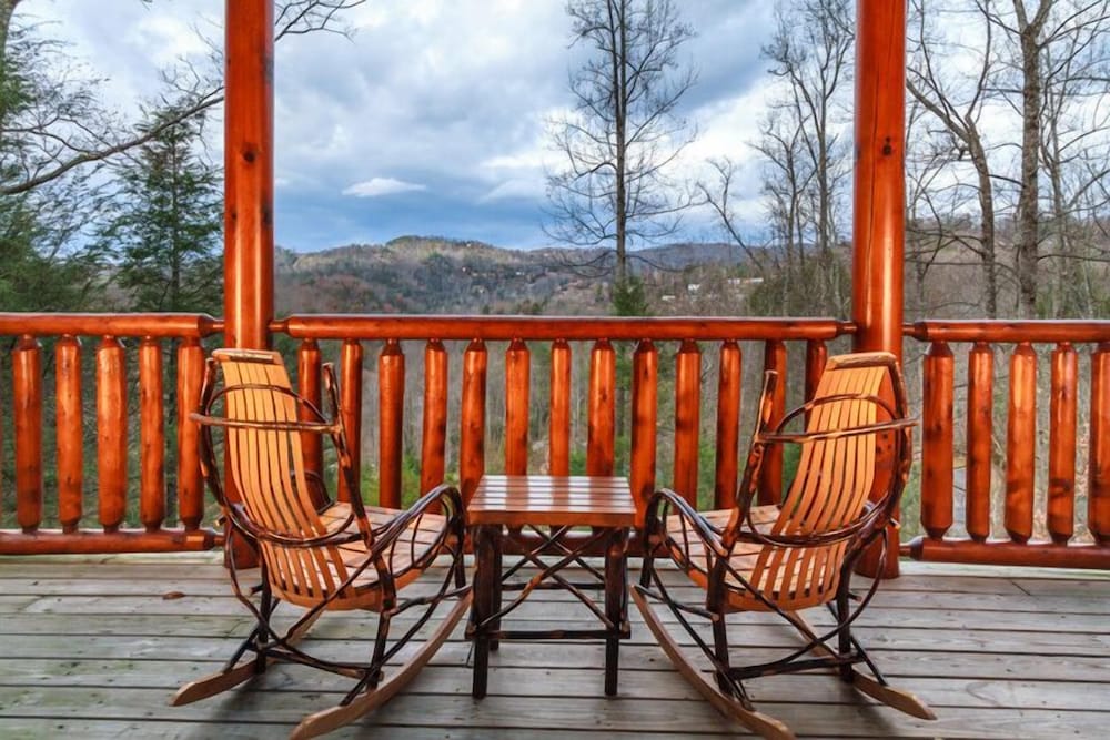 Away From it All by Jackson Mountain Rentals — 4-Star Luxury Hotel in Gatlinburg, United States