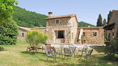 Villa Case Belle — 4-Star Luxury Hotel in Sarteano, Italy