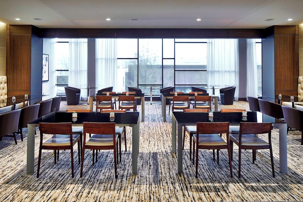 AC Hotel by Marriott Cleveland Beachwood - photo 14