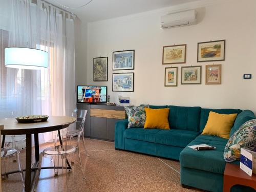 House Sunflower by Holiday World — 4-Star Luxury Hotel in Arenzano, Italy