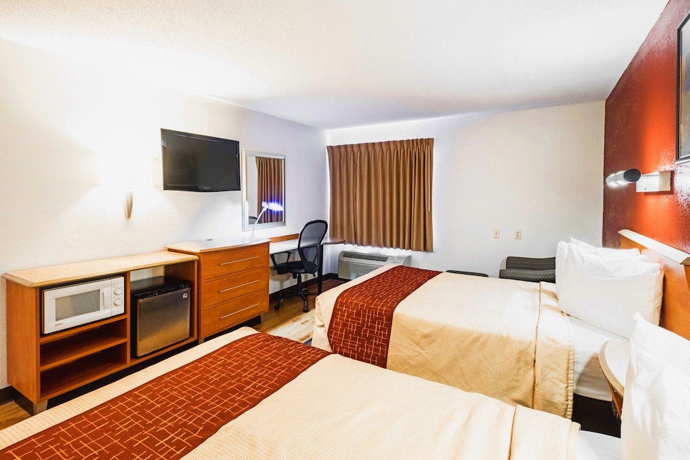 Red Roof Inn & Suites Savannah Gateway - photo 5