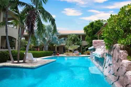 Caribbean Happyness — 4-Star Luxury Hotel in Willemstad, CURAÇAO